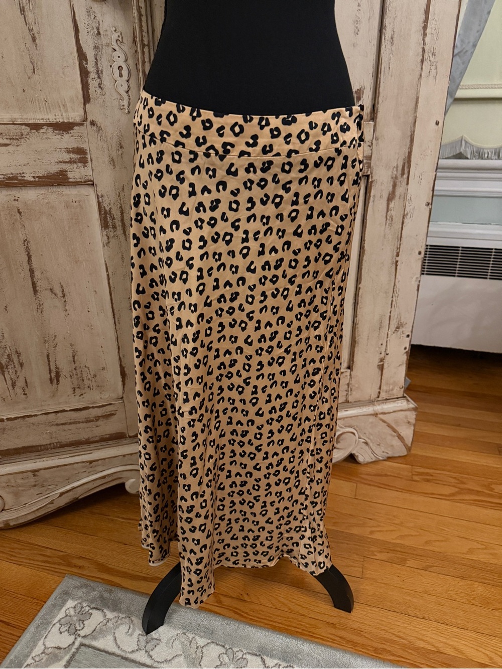 Sezane Sandy leopard midi skirt. Size 42. US 10